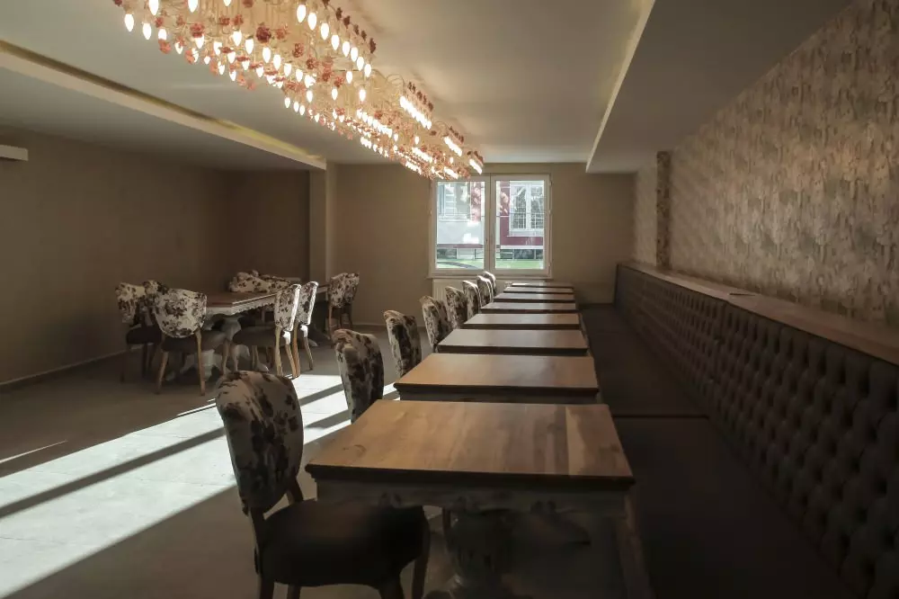 Royal Milano Hotel Van - Mehrparvaz-5048